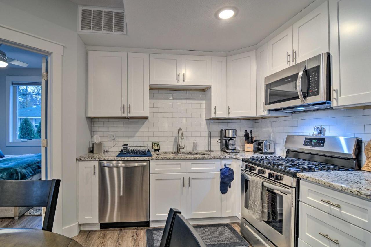 Modern Traverse City Condo About 1 Mi To Bay! Zewnętrze zdjęcie