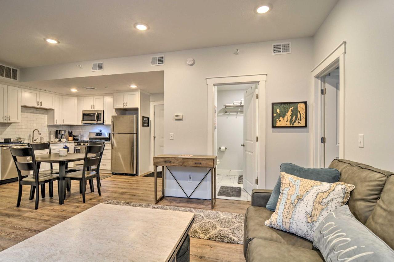 Modern Traverse City Condo About 1 Mi To Bay! Zewnętrze zdjęcie